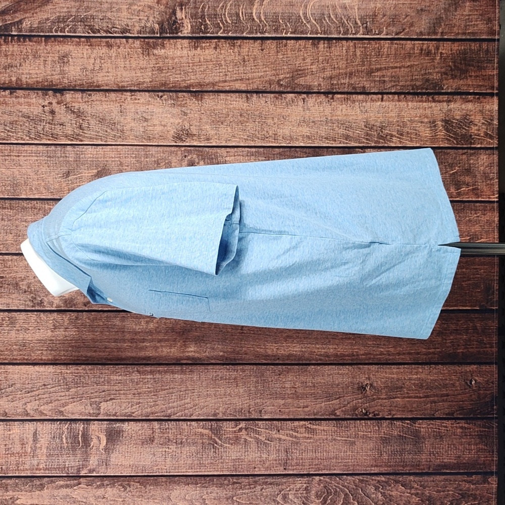 Mens Three Button Light Blue Stretch Pocket Polo - Picture 2 of 8